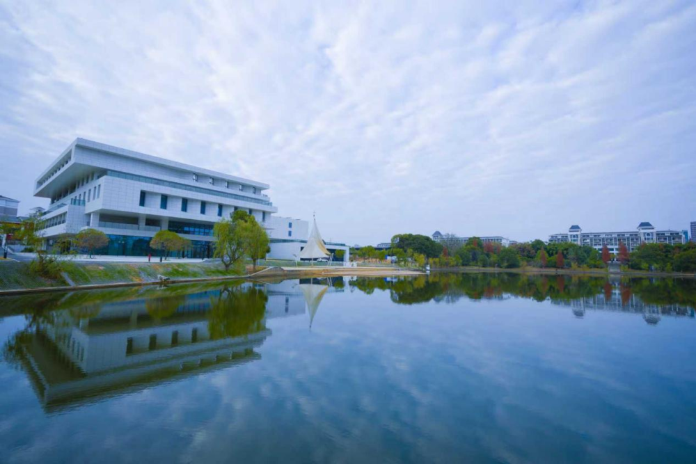 南昌大学焕奎医学创新拔尖人才综合楼